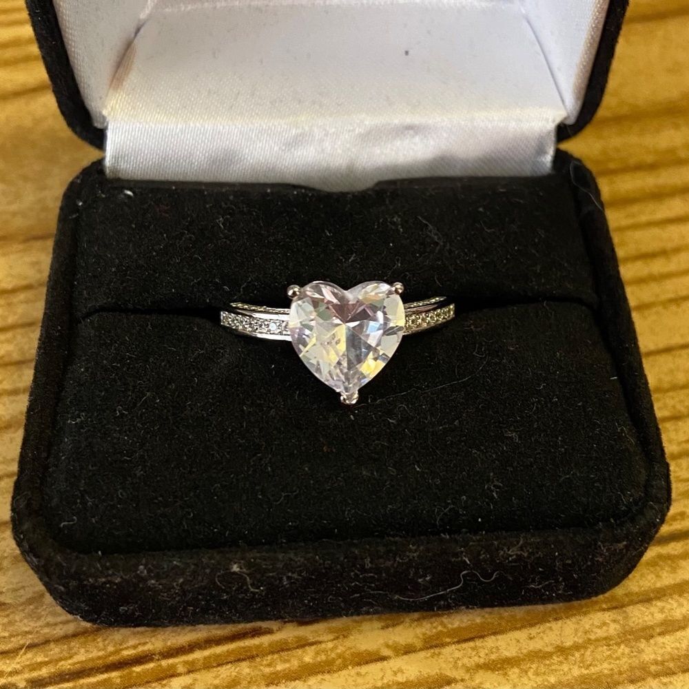 Sterling silver Heart Ring & Earring Set Size 9 - Picture 12 of 16